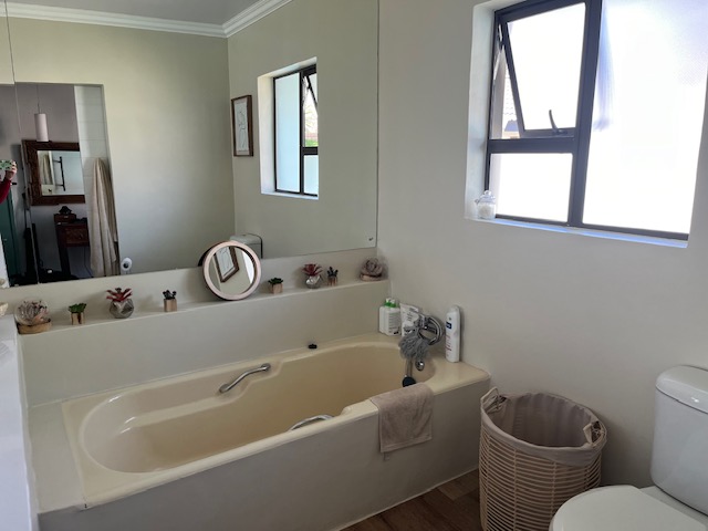 3 Bedroom Property for Sale in Jim Fouchepark Free State